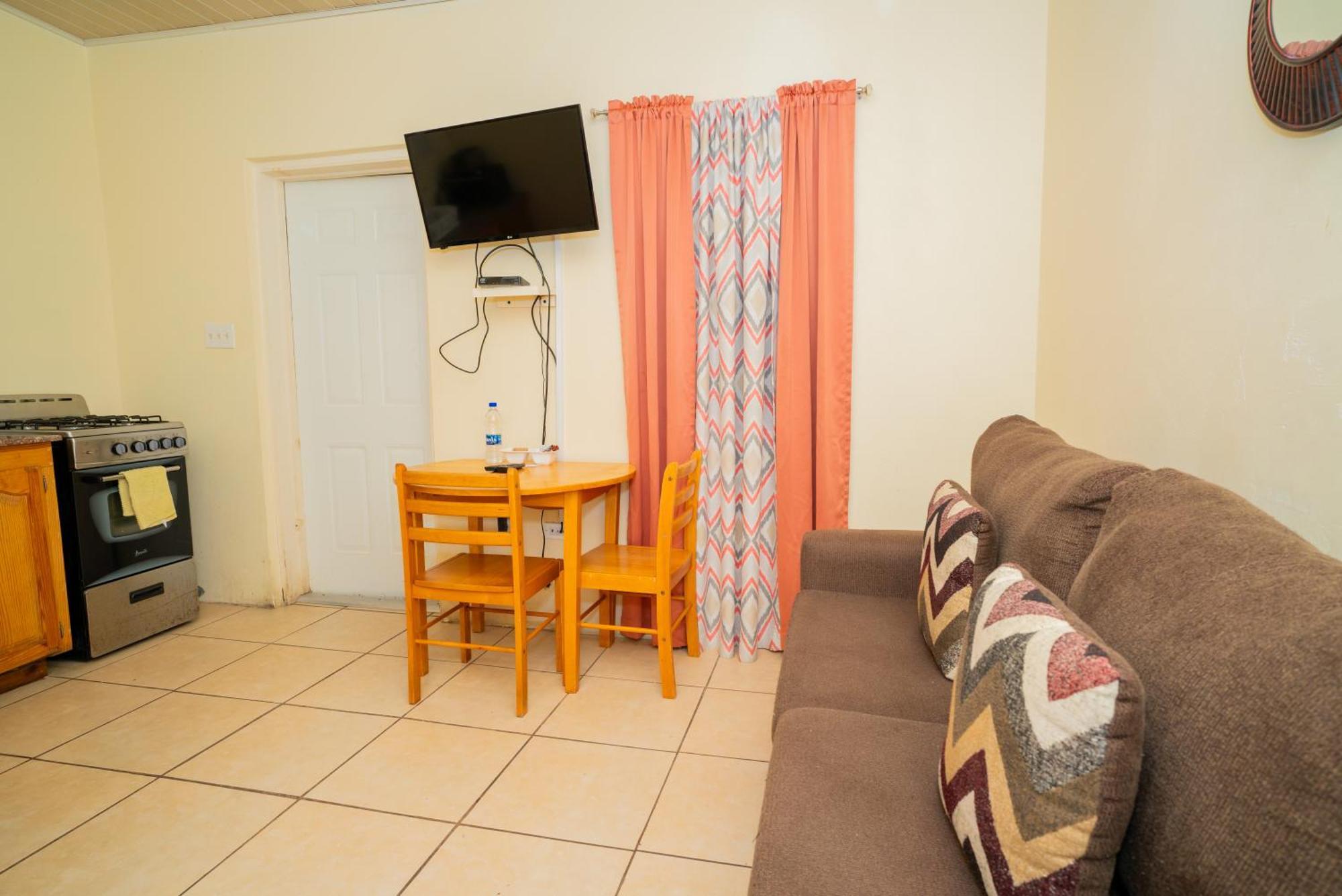 Connie's Comfort Suites St. John's Extérieur photo
