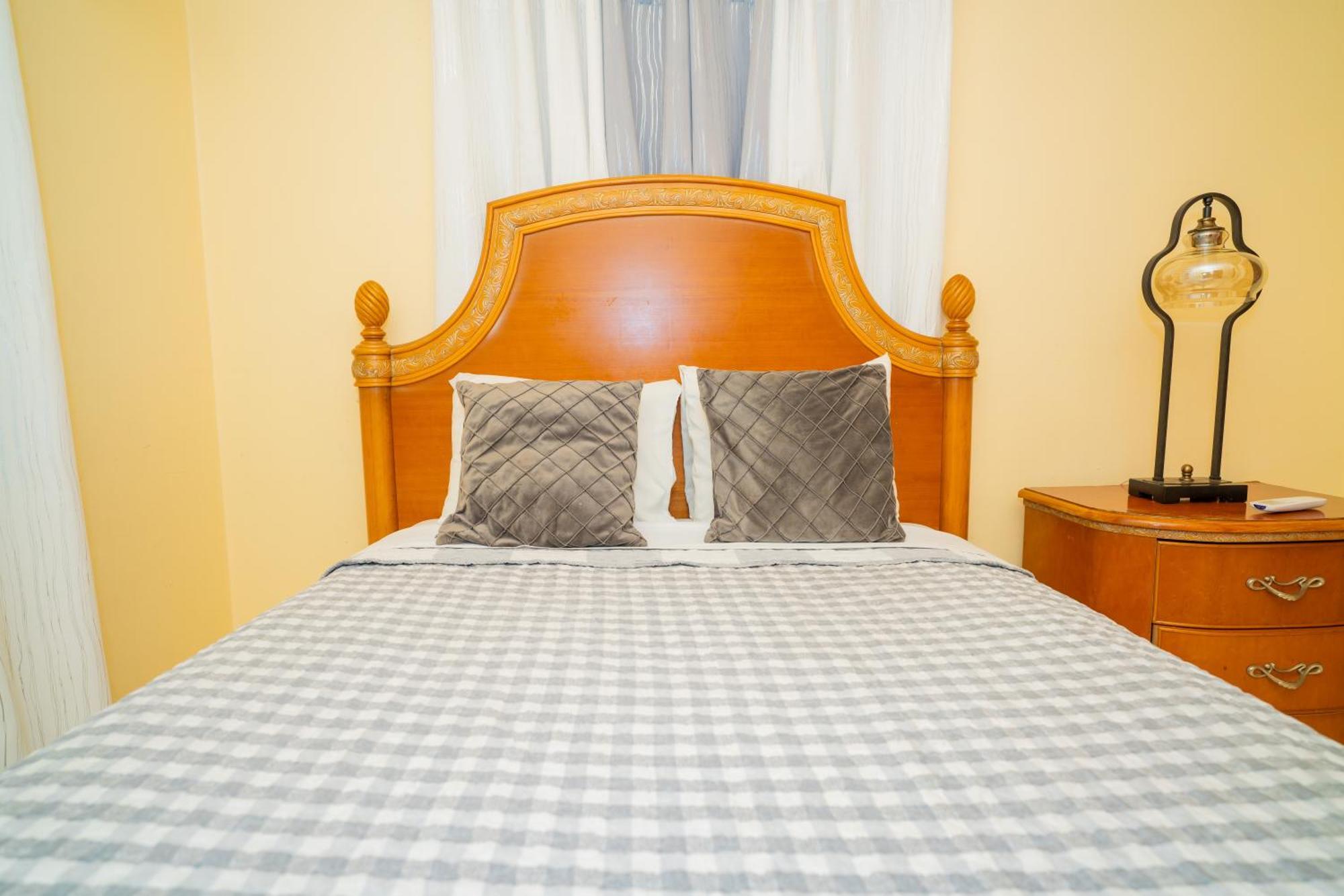 Connie's Comfort Suites St. John's Extérieur photo